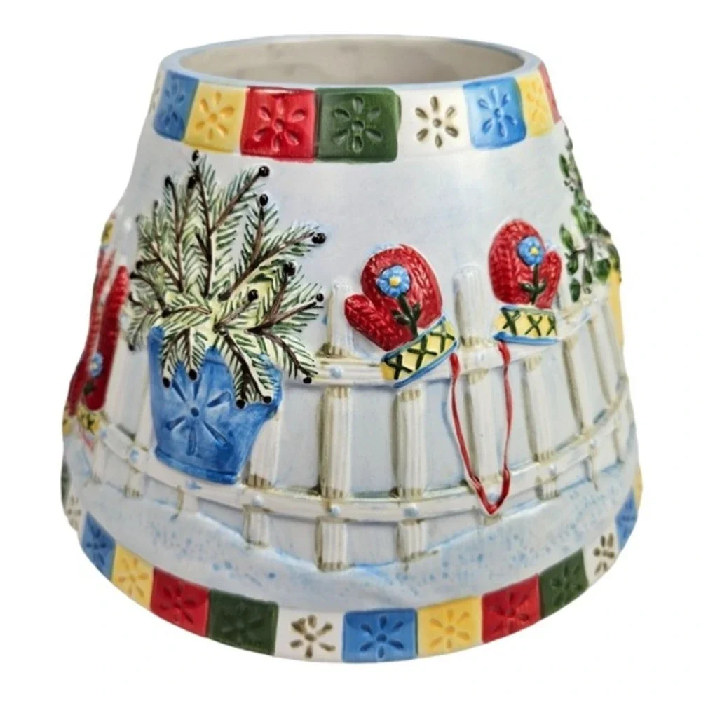 Yankee Candle Large Shade Winter Scene Embossed‎ Picket Fence Mittens Scarf Coat